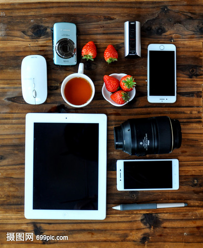 平铺拍摄电子产品的专业技巧